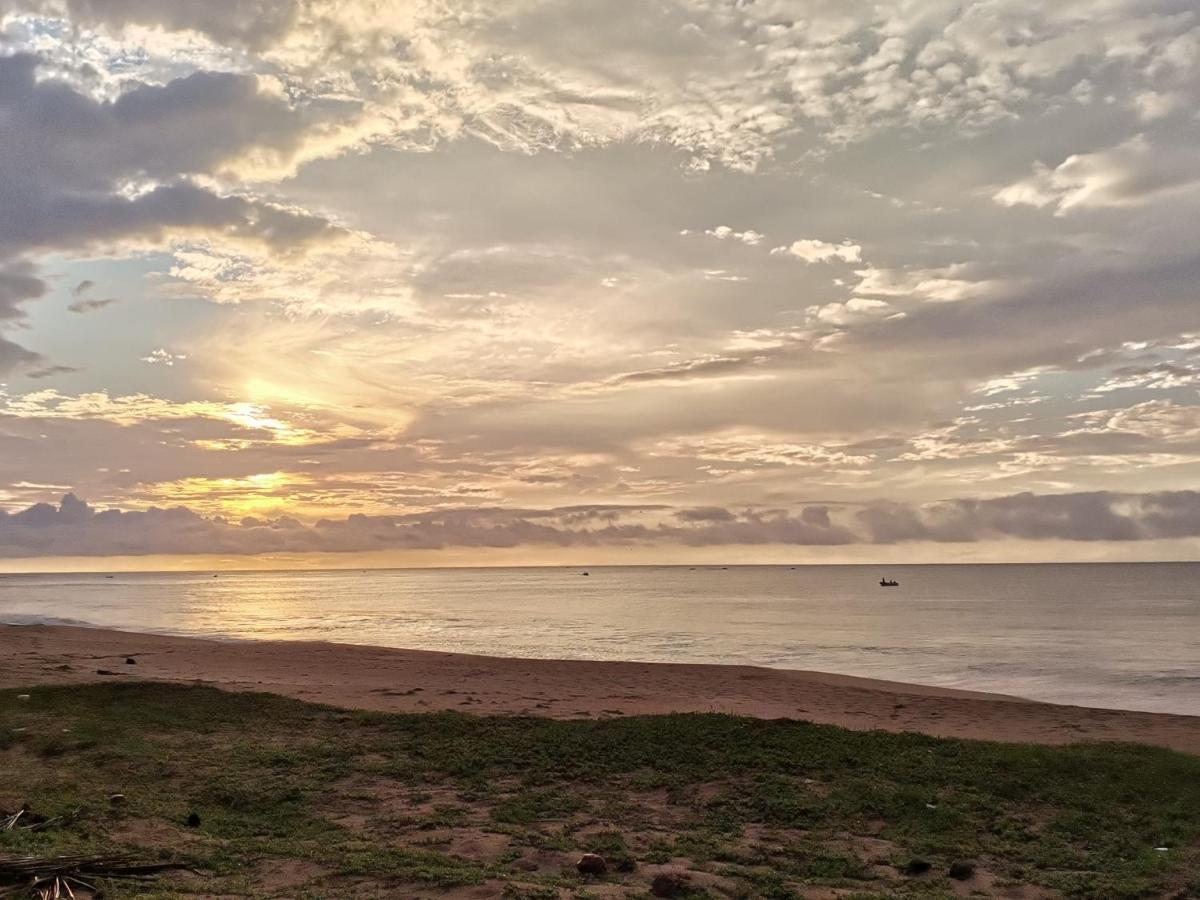 Helios Beach Resort Tangalle Ngoại thất bức ảnh