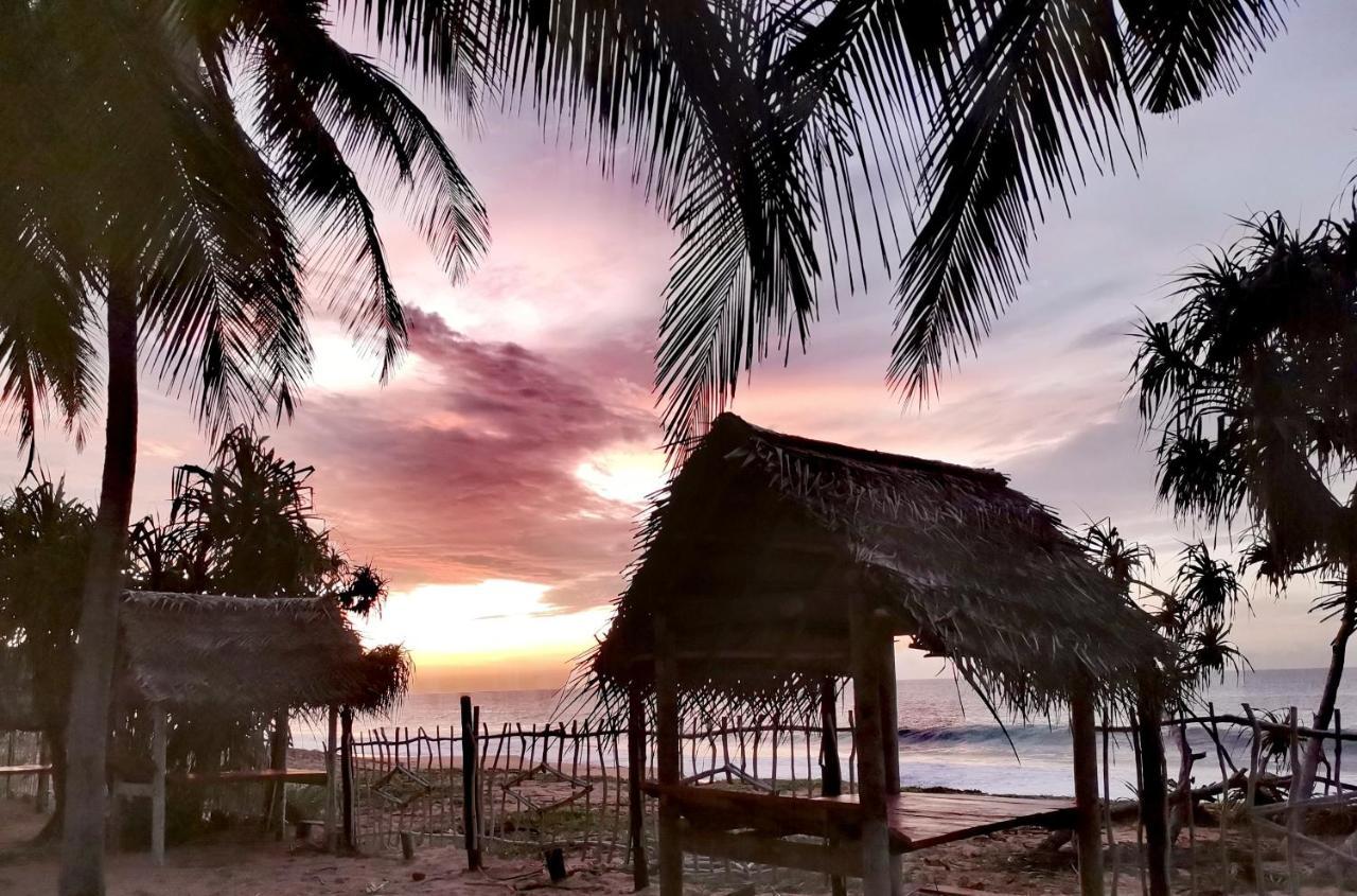 Helios Beach Resort Tangalle Ngoại thất bức ảnh