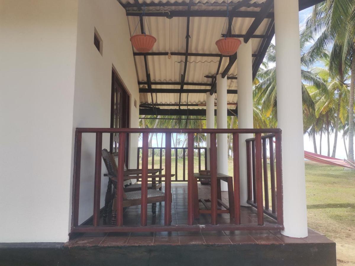 Helios Beach Resort Tangalle Ngoại thất bức ảnh