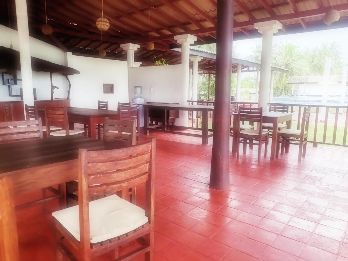 Helios Beach Resort Tangalle Ngoại thất bức ảnh