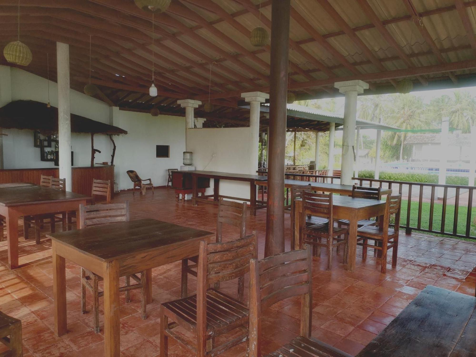 Helios Beach Resort Tangalle Ngoại thất bức ảnh