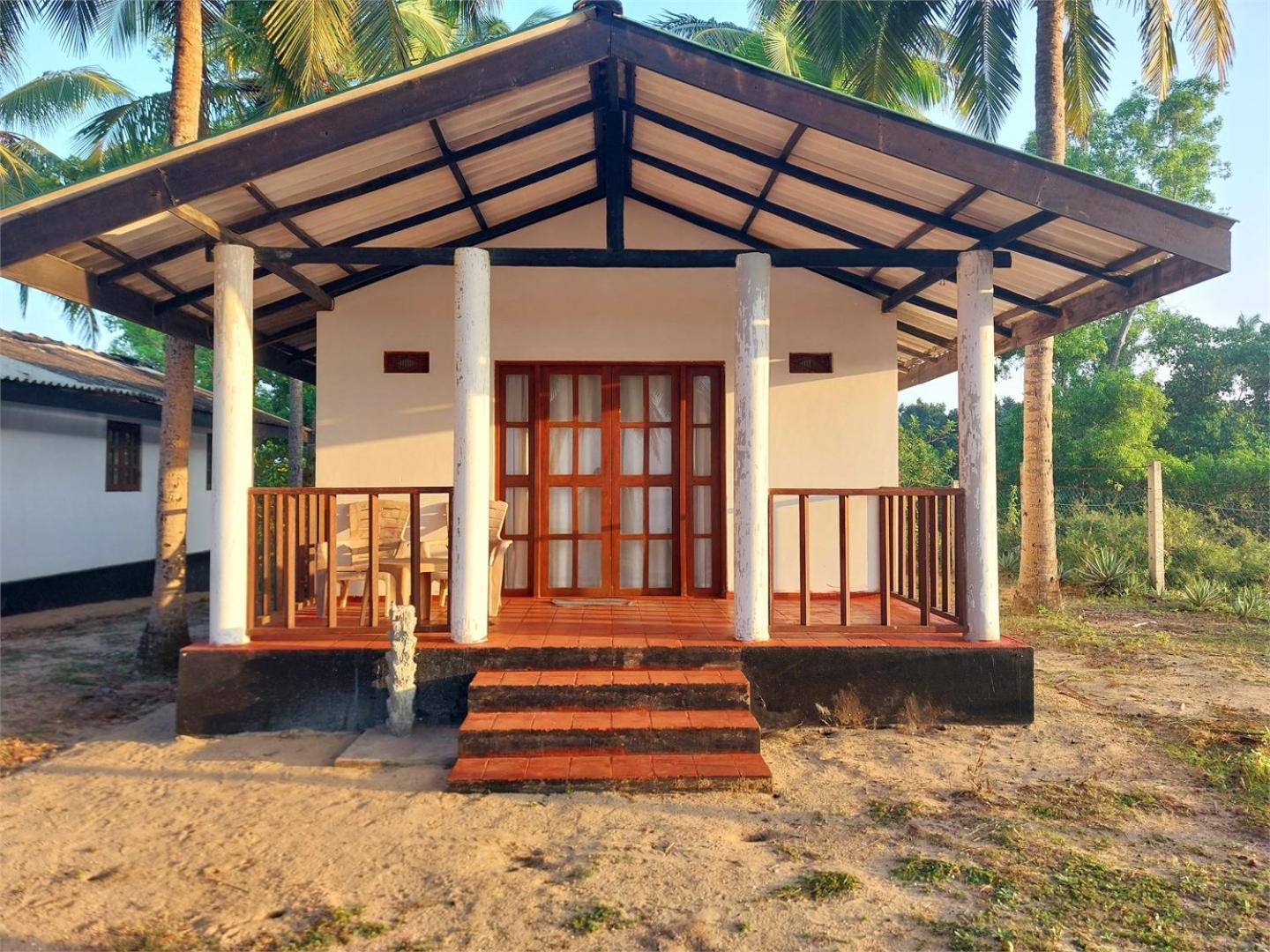 Helios Beach Resort Tangalle Ngoại thất bức ảnh