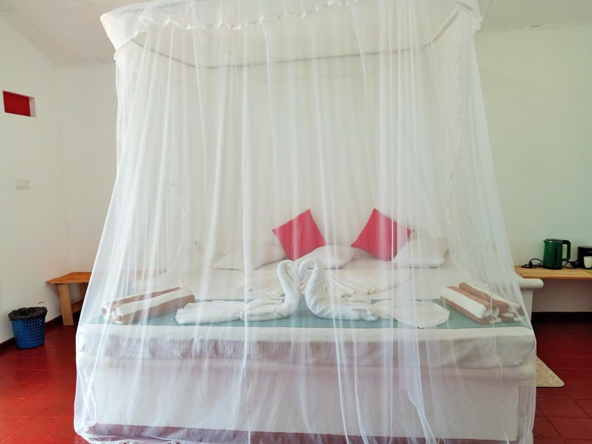 Helios Beach Resort Tangalle Ngoại thất bức ảnh