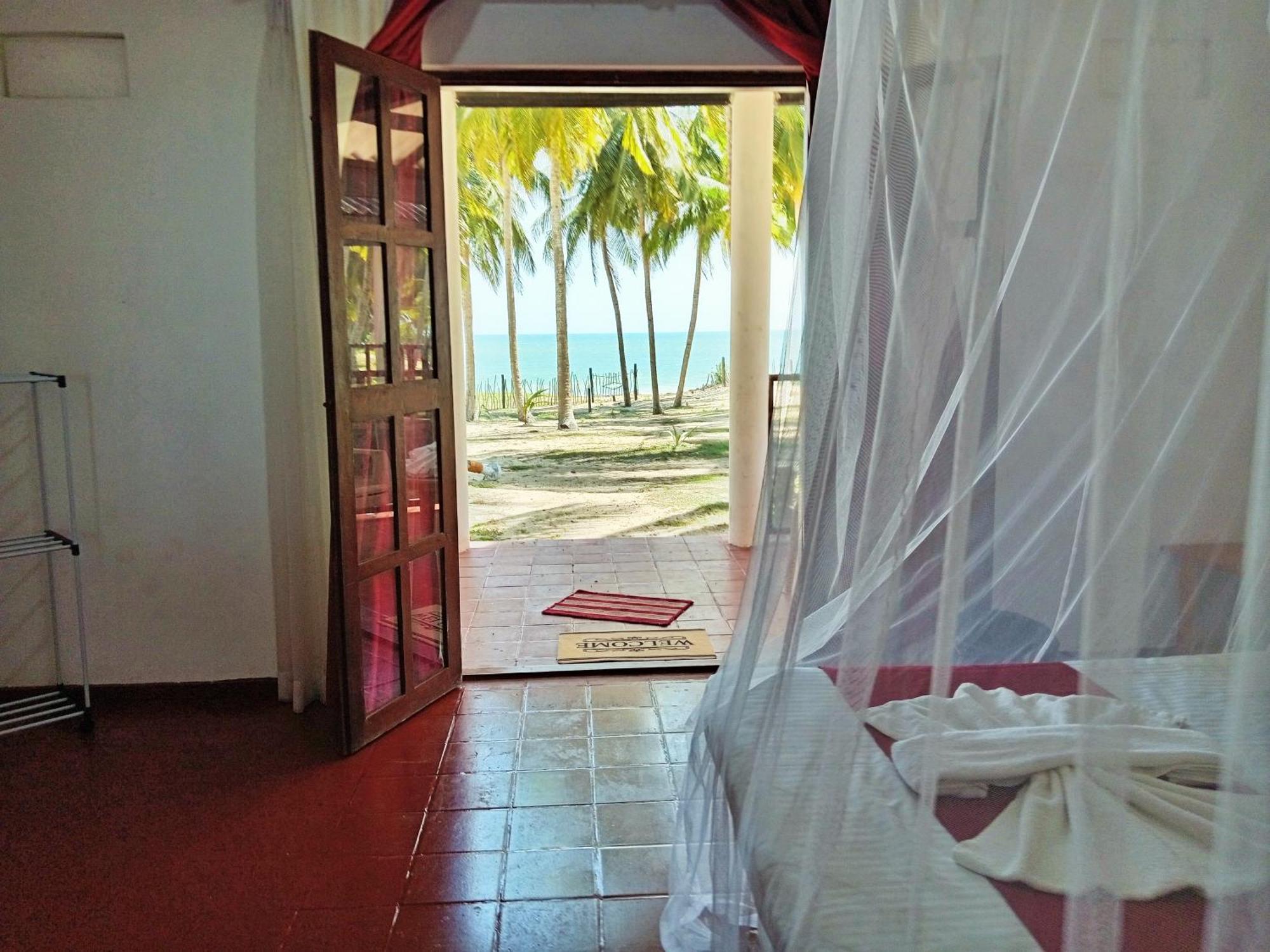 Helios Beach Resort Tangalle Ngoại thất bức ảnh