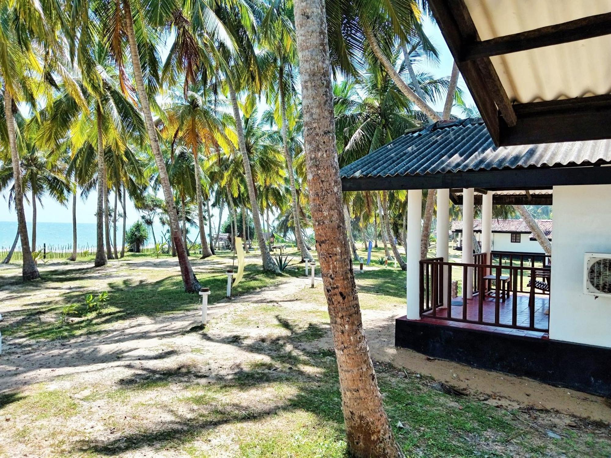 Helios Beach Resort Tangalle Ngoại thất bức ảnh